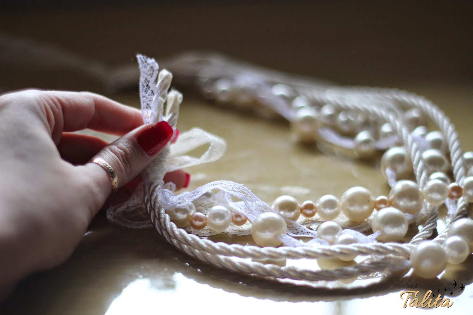 Blog da Talita DIY maxi colar de pérolas!